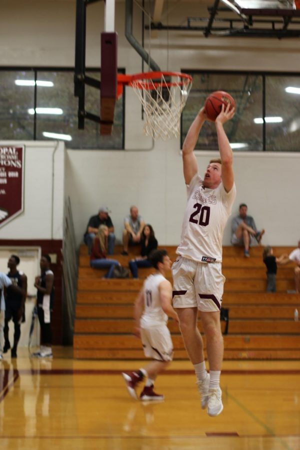 Boys+Basketball+Beats+Bolles